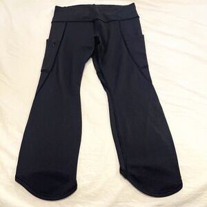 Athleta Black Cropped Yoga Leggings with Pockets - Size M